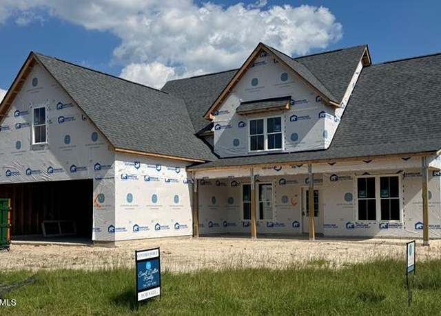 Property at 150 Cripple Creek Dr, Peletier, NC 28584, 4 beds, 3.5 baths