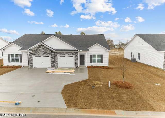 Property at 4227 Laurel Ridge Dr Unit B, Greenville, NC 27834, 3 beds, 2 baths