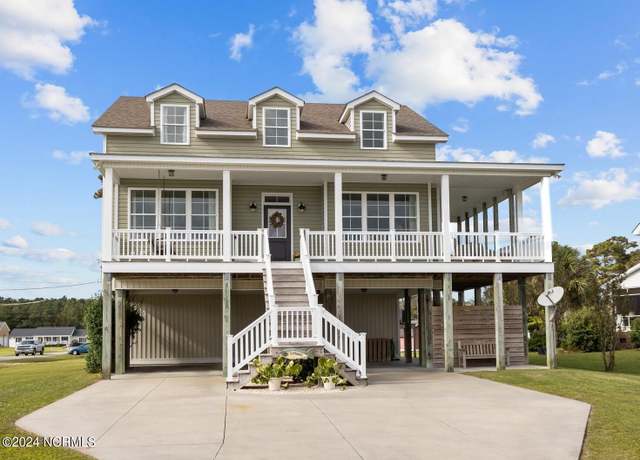 Property at 409 Margaret Rd, Beaufort, NC 28516, 3 beds, 2.5 baths
