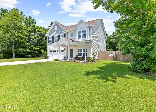 Property at 402 Johnson Ct, Jacksonville, NC 28546, 3 beds, 2.5 baths