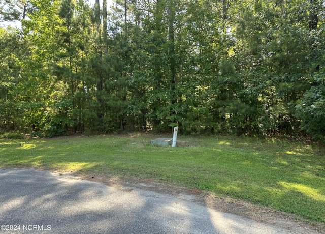 Property at 8 Back Bay Circle Cir, Hertford, NC 27944