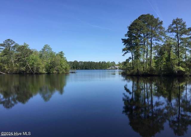 Property at 217 Shoreview Dr, New Bern, NC 28562