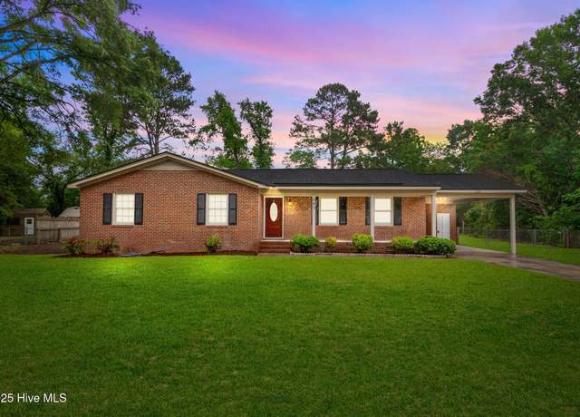 Property at 107 Tuckahoe Dr, Greenville, NC 27858, 3 beds, 2 baths