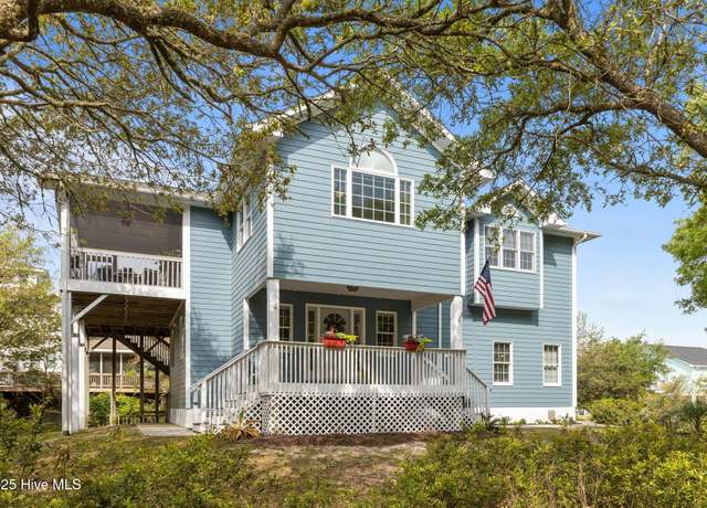 Property at 10516 Island Cir, Emerald Isle, NC 28594, 3 beds, 2.5 baths