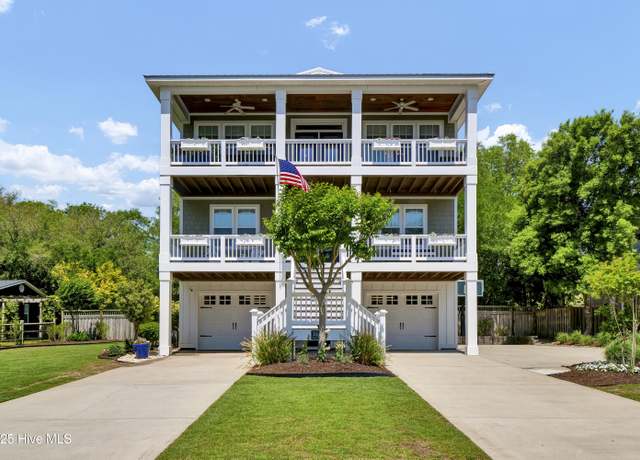 Property at 1656 Kings Landing Rd, Hampstead, NC 28443, 4 beds, 3.5 baths