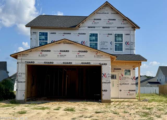 Property at 143 Girard Way, Raeford, NC 28376, 3 beds, 2.5 baths