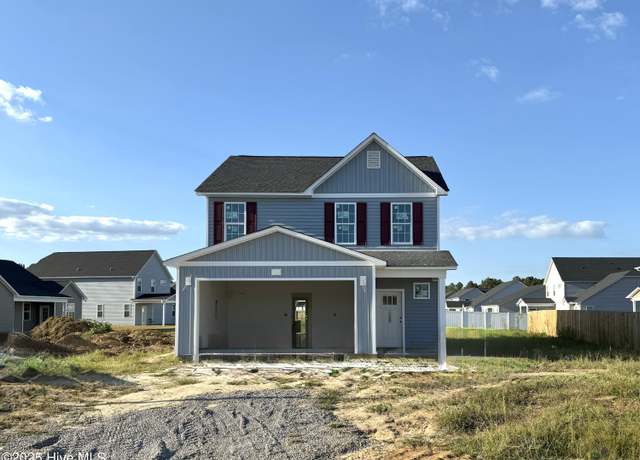 Property at 143 Girard Way, Raeford, NC 28376, 3 beds, 2.5 baths