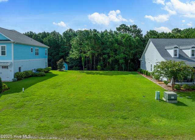 Property at 340 Spicer Lake Dr, Holly Ridge, NC 28445
