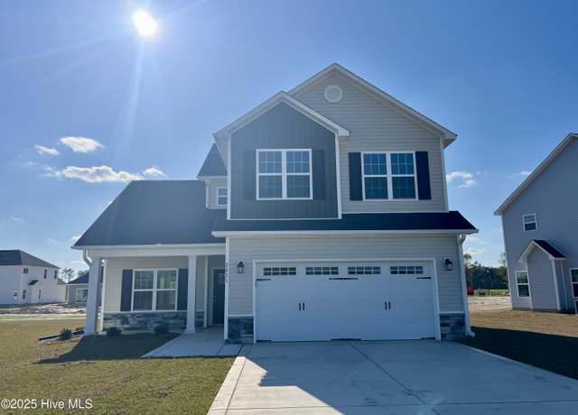 Property at 2025 Bluewater Blvd, New Bern, NC 28562, 3 beds, 2.5 baths