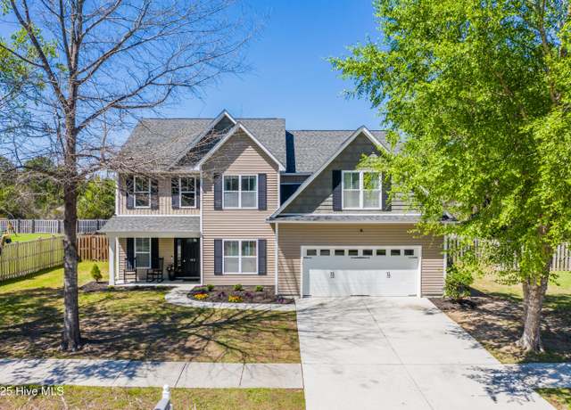 Property at 106 Pagoda Ct, Hampstead, NC 28443, 4 beds, 3.5 baths
