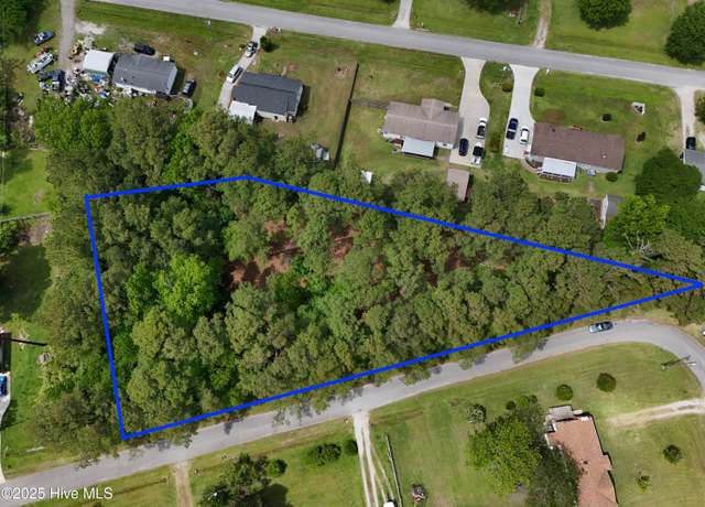 Property at 210 Russell St, Beaufort, NC 28516