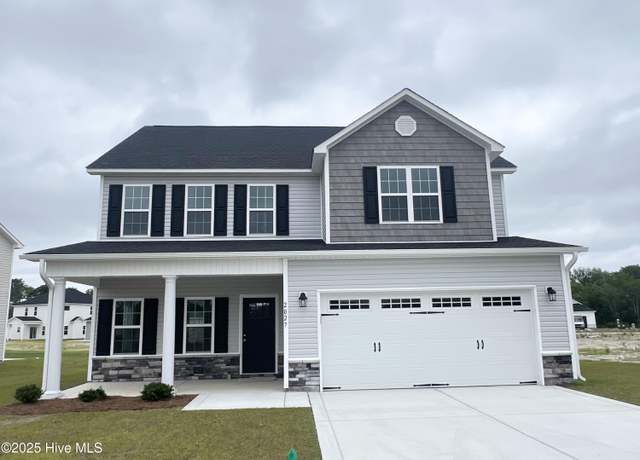 Property at 2027 Bluewater Blvd, New Bern, NC 28562, 4 beds, 2.5 baths