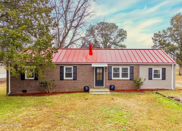 Property at 207 S Glenburnie Rd, New Bern, NC 28560, 3 beds, 1 bath