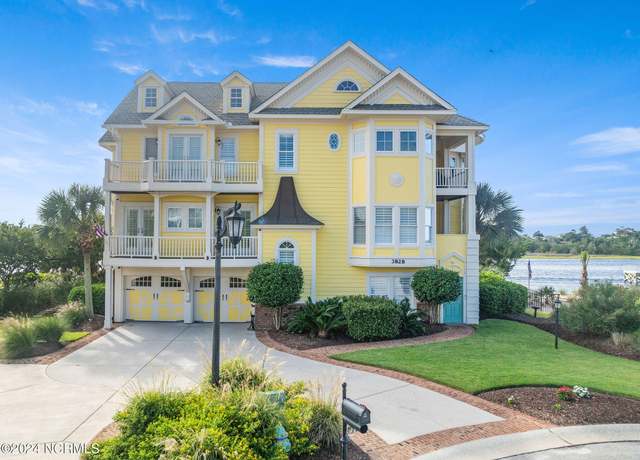 Property at 3828 Courtenay Dr SW, Supply, NC 28462, 4 beds, 4.5 baths
