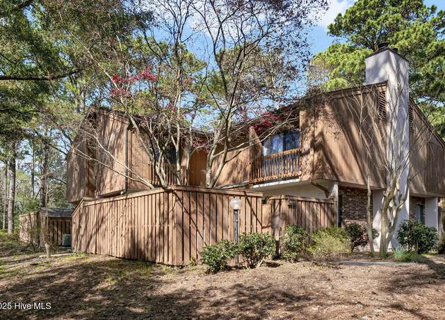 Property at 1024 Birch Creek Dr, Wilmington, NC 28403, 2 beds, 2.5 baths