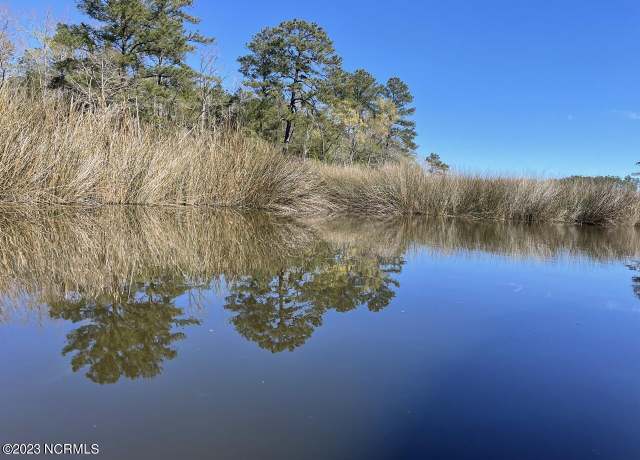 Property at 330, 211 Garbacon Dr, Beaufort, NC 28516