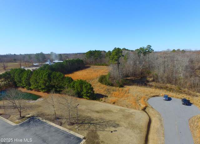 Property at 3 Rosabelle Ct, Camden, NC 27921