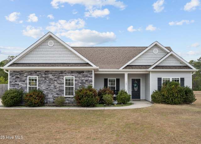 Property at 107 Costa Ct, Sneads Ferry, NC 28460, 3 beds, 2 baths