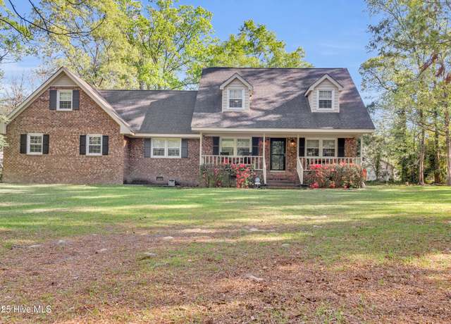 Property at 1994 Den Tree Ct, New Bern, NC 28562, 3 beds, 3 baths