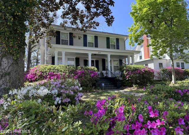Property at 217 N 18th St, Wilmington, NC 28405, 4 beds, 3 baths