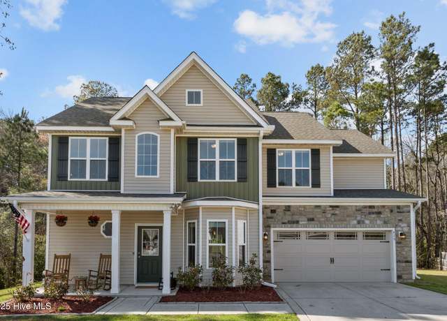 Property at 415 Belhaven Ct, Holly Ridge, NC 28445, 4 beds, 2.5 baths