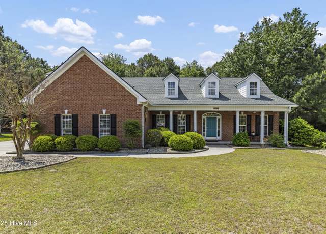 Property at 3733 Winstead Cir, Southport, NC 28461, 4 beds, 3 baths