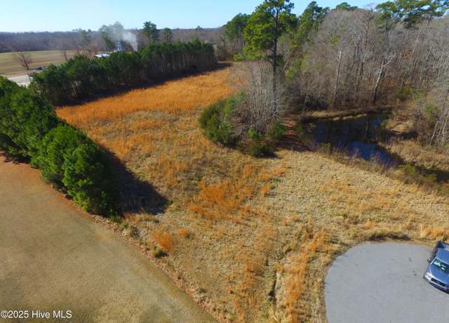Property at 4 Rosabelle Ct, Camden, NC 27921