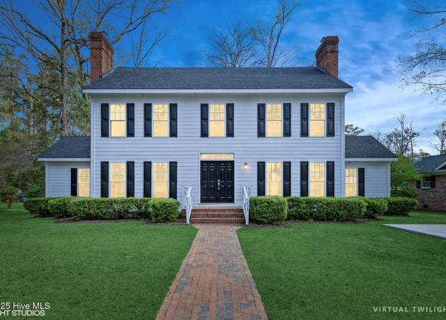 Property at 208 Elm St, Whiteville, NC 28472, 4 beds, 3 baths