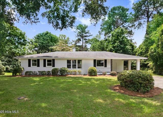 Property at 527 W College St, Warsaw, NC 28398, 3 beds, 2 baths