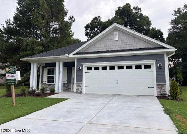 Property at 122 Boxwood Ct, Wallace, NC 28466, 3 beds, 2 baths