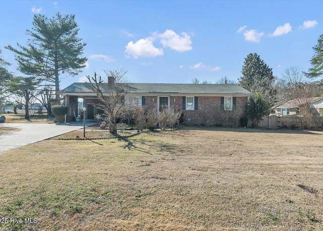 Property at 2697 Forrest Dr, Kinston, NC 28504, 3 beds, 2 baths