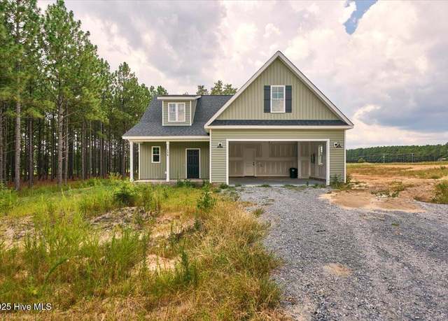Property at 158 Spring Meadows Dr, Aberdeen, NC 28315, 3 beds, 2.5 baths