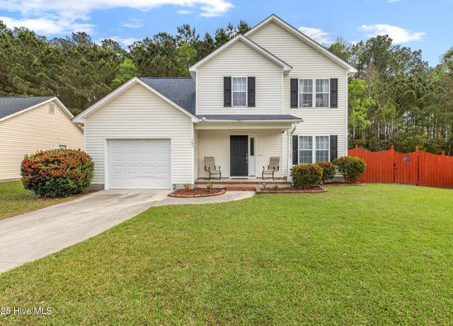 Property at 107 Providence Dr, Jacksonville, NC 28546, 3 beds, 2.5 baths
