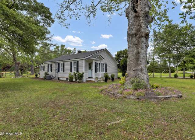 Property at 3950 Nc-50, Maple Hill, NC 28454, 2 beds, 2 baths