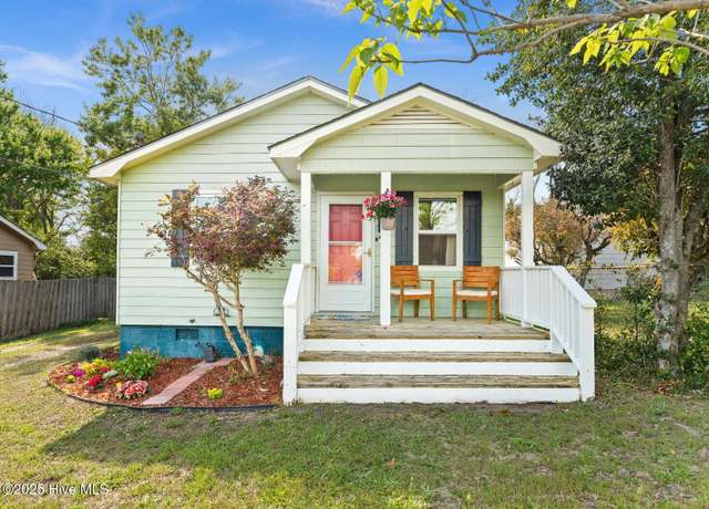 Property at 917 N 11th St, Wilmington, NC 28401, 3 beds, 1.5 baths