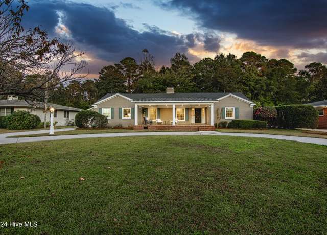 Property at 1831 Hawthorne Rd, Wilmington, NC 28403, 6 beds, 4 baths