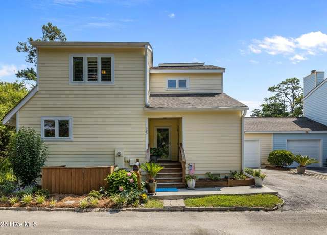 Property at 300 Mcginnis Dr, Pine Knoll Shores, NC 28512, 3 beds, 2.5 baths