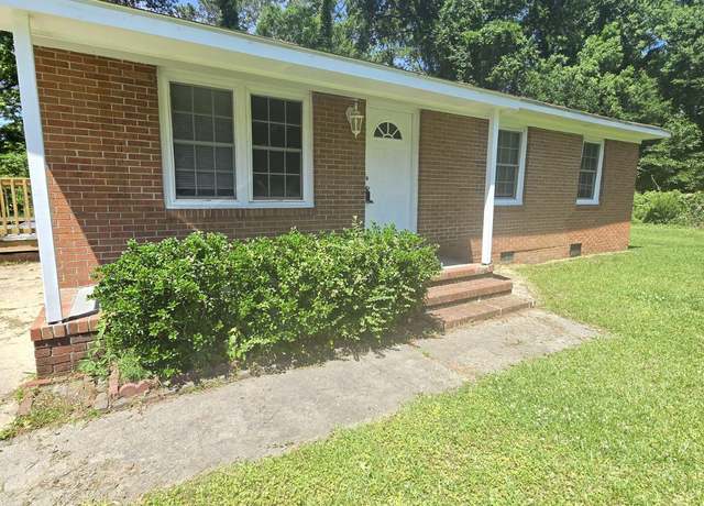 Property at 100 Knight Pl, Jacksonville, NC 28546, 3 beds, 2 baths