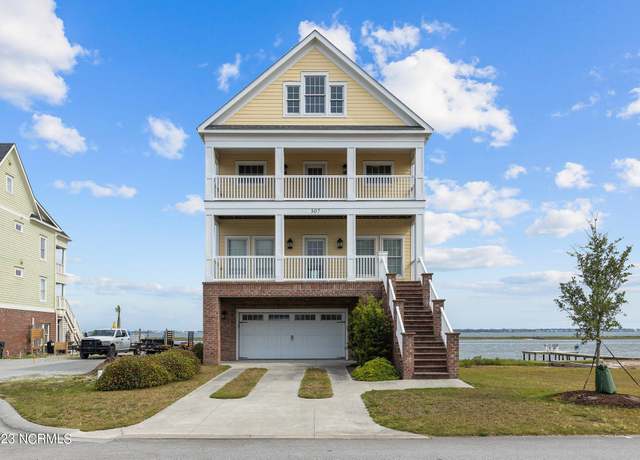 Property at 307 Oxton Pl, Newport, NC 28570, 4 beds, 4.5 baths