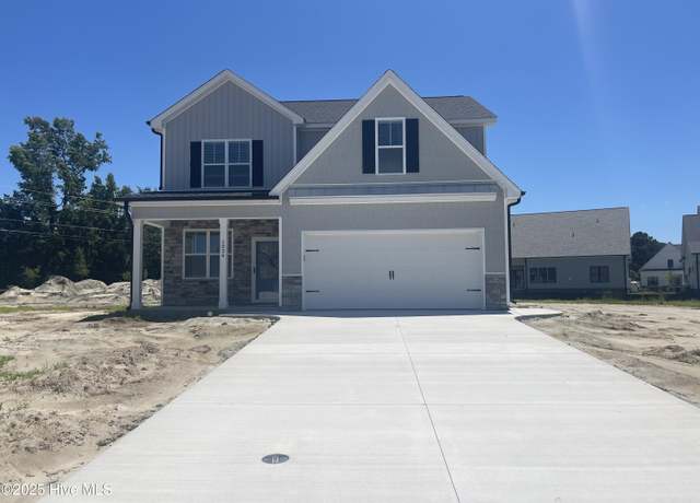 Property at 1034 Seven Iron Dr, Ayden, NC 28513, 4 beds, 3.5 baths