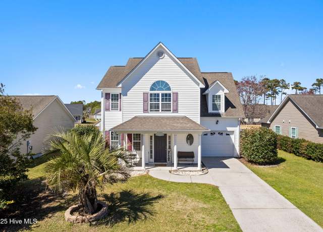 Property at 4524 Fleetwood Dr SE, Southport, NC 28461, 3 beds, 2.5 baths