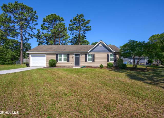 Property at 600 Calabash Dr, Hubert, NC 28539, 3 beds, 2 baths