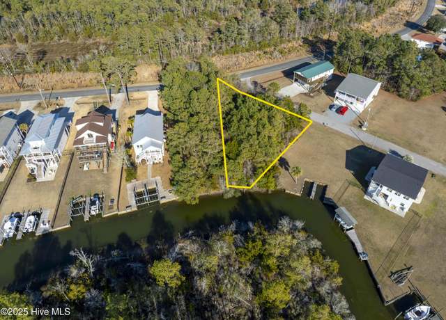 Property at 100 Singleton St, Sneads Ferry, NC 28460