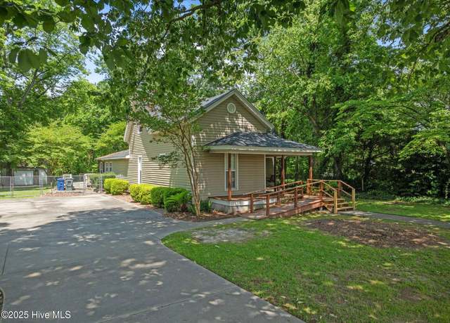 Property at 4134 W College St, Ayden, NC 28513, 3 beds, 2 baths