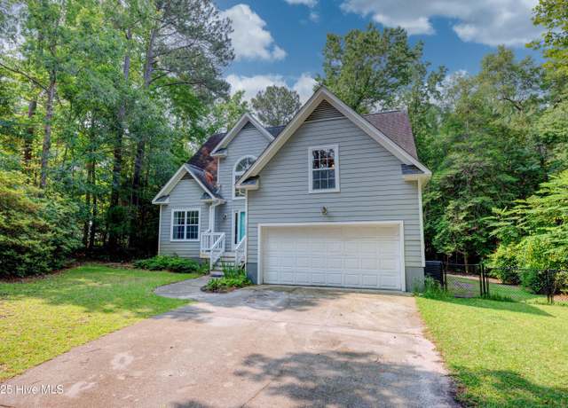Property at 105 W Goldeneye Dr, Hampstead, NC 28443, 4 beds, 2.5 baths
