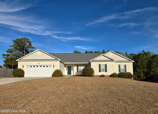 Property at 703 Shearwater Ln, Swansboro, NC 28584, 4 beds, 2 baths