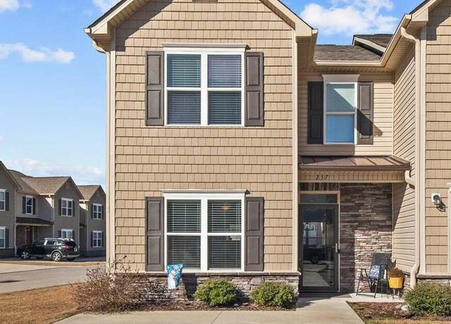 Property at 237 Boyington Place Rd, Midway Park, NC 28544, 2 beds, 2.5 baths