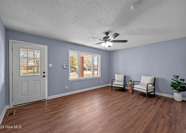 Property at 105 Woodrose Ave, Goldsboro, NC 27534, 3 beds, 1.5 baths