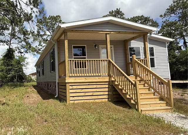 Property at 1065 Pinecrest Rd, Southport, NC 28461, 3 beds, 2 baths