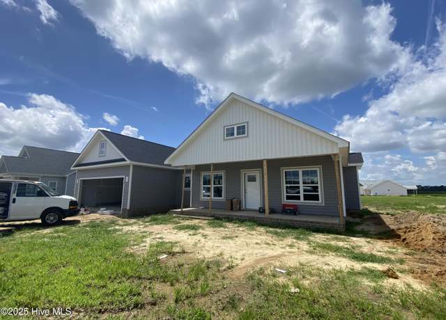 Property at 122 Ralph Dr, Pikeville, NC 27863, 3 beds, 2 baths